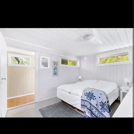 Feriehus Ved Elv *