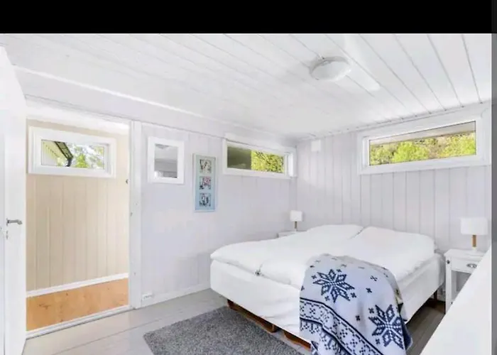 Feriehus Ved Elv *